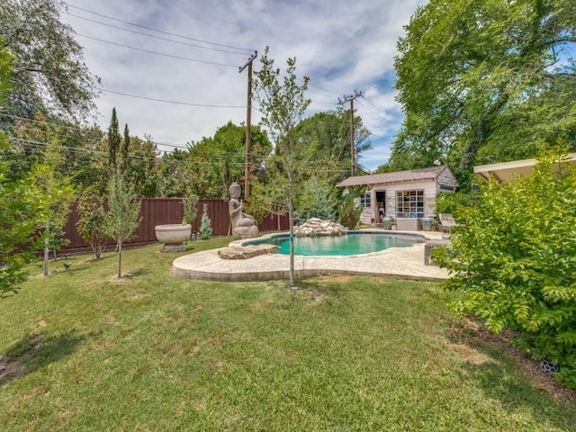879 Peavy Rd, Dallas, TX 75218 - view of pool featuring an outbuilding, a storage structure, and a patio