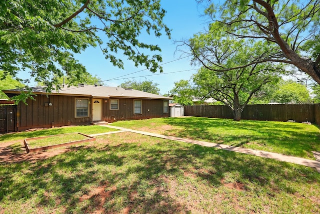 3249 Sandefer St, Abilene, TX 79603 - view of yard