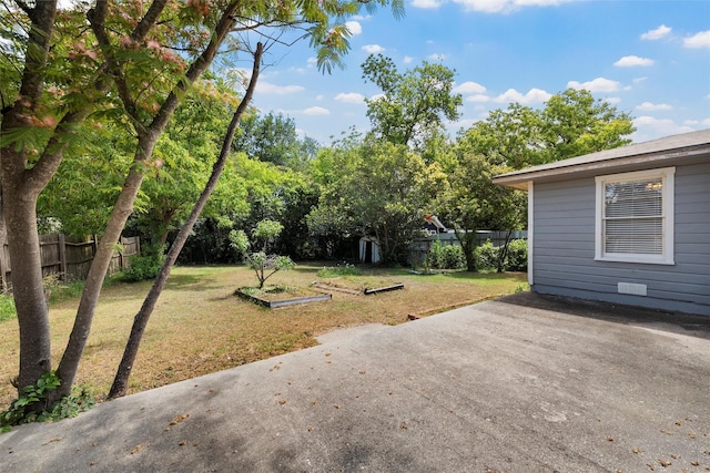 1025 N 32nd St, Waco, TX 76707 - view of yard with a patio