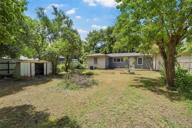 1025 N 32nd St, Waco, TX 76707 - view of yard