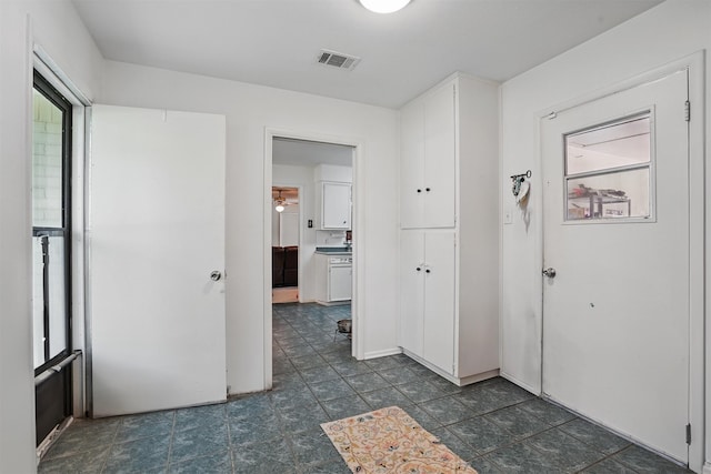 3720 Wharton Dr, Fort Worth, TX 76133 - view of foyer