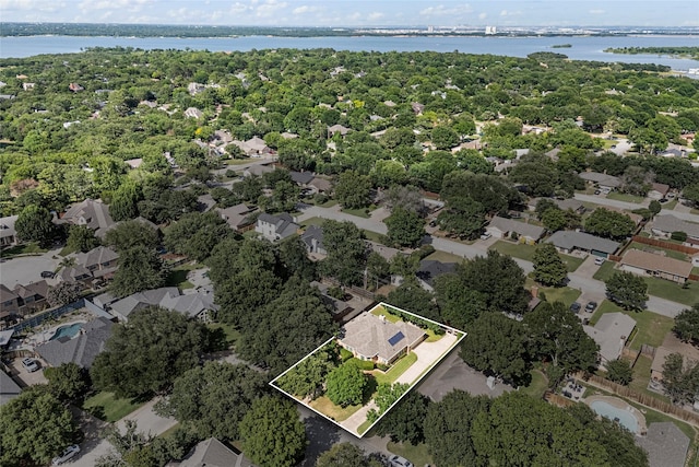 2818 Summit Ridge St, Grapevine, TX 76051 - aerial view of residential area with property parcel outlined and a large body of water