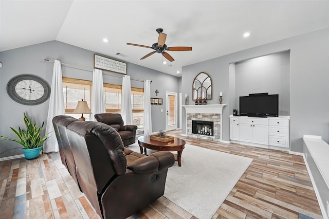 1414 Fox Glen Trl, Mansfield, TX 76063 - living room featuring ceiling fan, light wood-style flooring, baseboards, vaulted ceiling, and recessed lighting