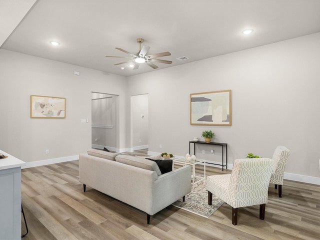 4416 Green Acres Ct, Arlington, TX 76017 - living room featuring ceiling fan, light wood-style floors, recessed lighting, and baseboards