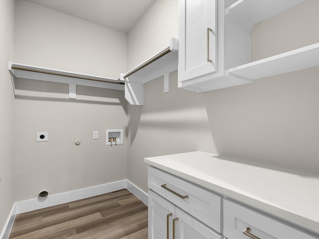 4416 Green Acres Ct, Arlington, TX 76017 - washroom with hookup for an electric dryer, hookup for a washing machine, gas dryer hookup, and baseboards