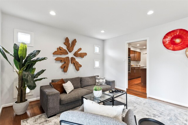 3309 Citation Dr, Dallas, TX 75229 - living area featuring recessed lighting, light wood finished floors, and baseboards