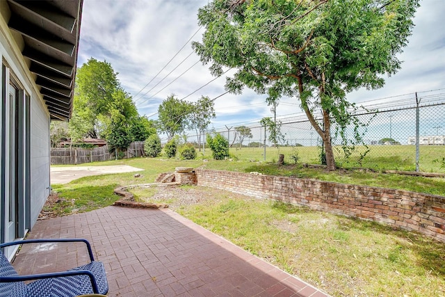 6325 Wallingford Dr, Fort Worth, TX 76133 - view of patio / terrace