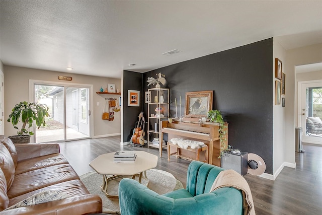 6325 Wallingford Dr, Fort Worth, TX 76133 - living area featuring wood finished floors and baseboards