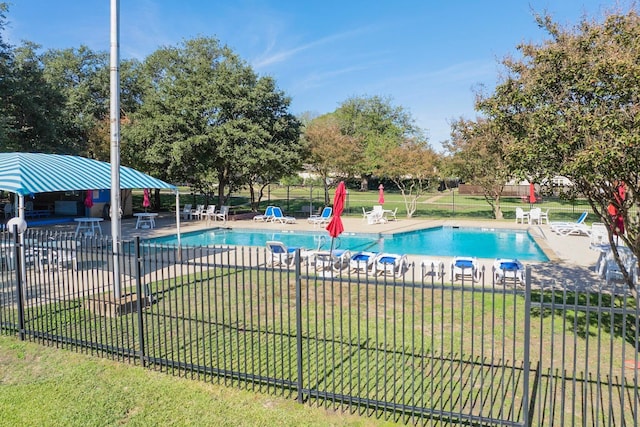 15616 Terrace Lawn Cir, Dallas, TX 75248 - community pool with a patio area