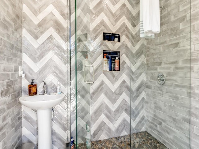 4432 Willow Ln, Dallas, TX 75244 - bathroom with a stall shower