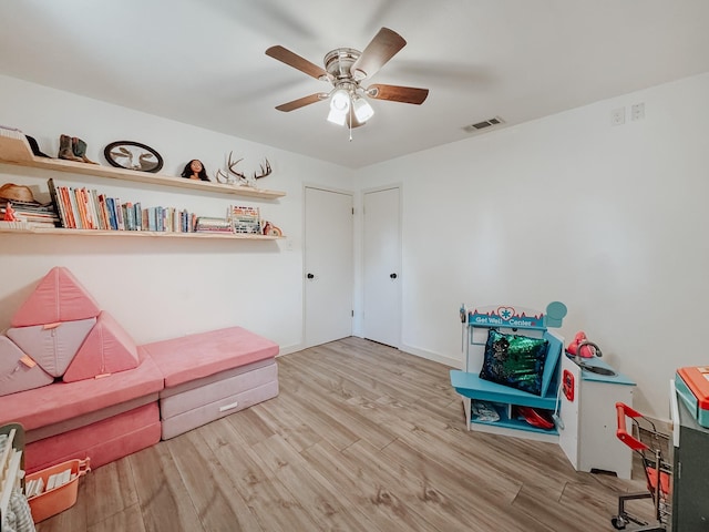 461 E Bradley St, Fairfield, TX 75840 - playroom featuring wood finished floors and a ceiling fan