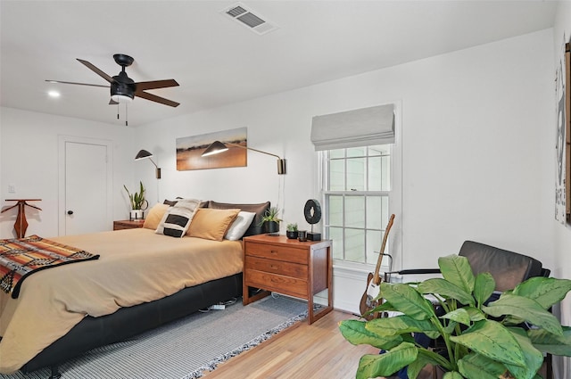 916 Carondolet Ct, River Oaks, TX 76114 - bedroom with wood finished floors and ceiling fan