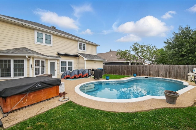9829 Stoney Bridge Rd, Fort Worth, TX 76108 - view of pool with a hot tub, a fenced backyard, and a patio