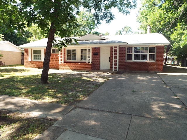 337 W Coral Way, Grand Prairie, TX 75051 - ranch-style house with brick siding and driveway