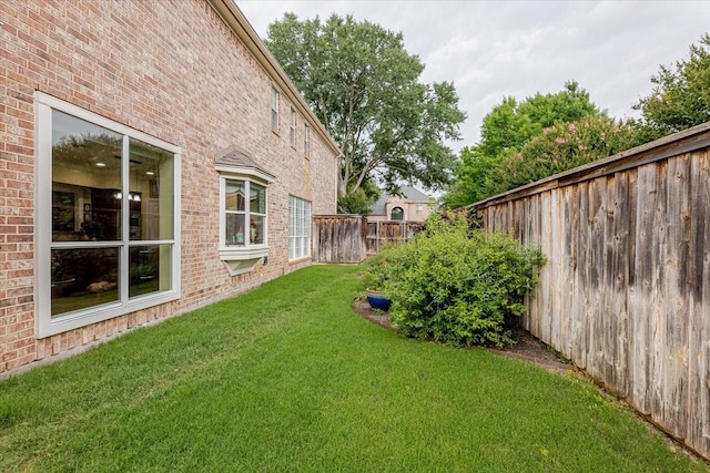 6717 Savannah Ln, Fort Worth, TX 76132 - view of yard