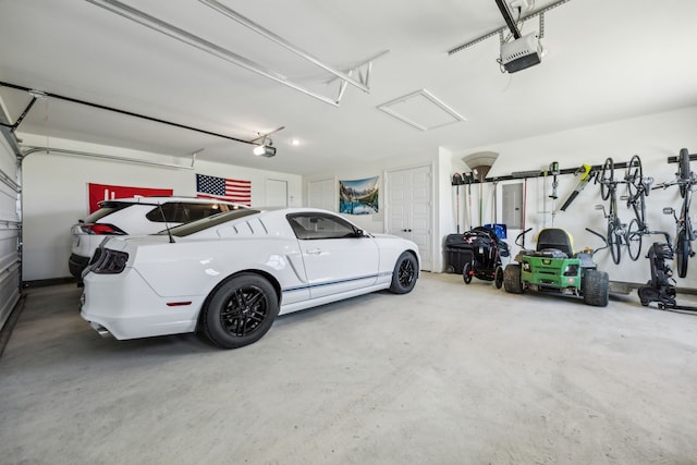 418 Sundance Trl, Sunnyvale, TX 75182 - garage with a garage door opener