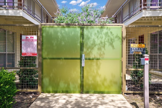 4616 W Lovers Ln Unit 119, Dallas, TX 75209 - view of gate