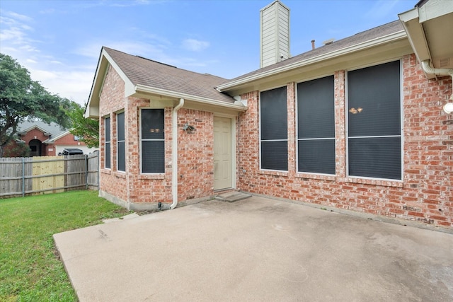 6319 Woolwich Dr, Arlington, TX 76001 - view of patio / terrace