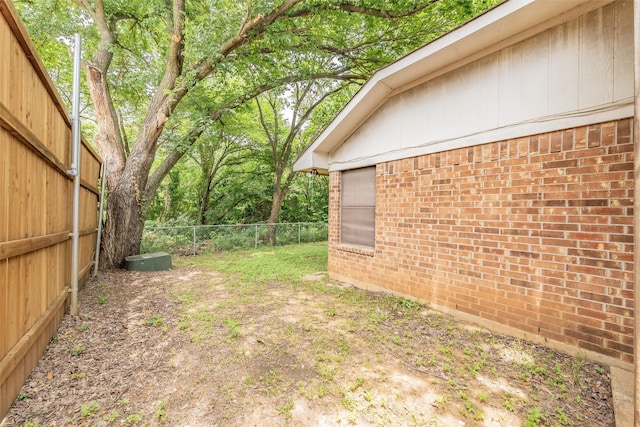 5622 Polo Club Dr, Arlington, TX 76017 - view of fenced backyard