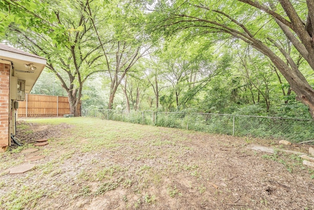 5622 Polo Club Dr, Arlington, TX 76017 - view of yard
