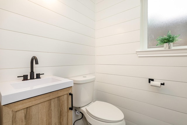 7818 Rolling Acres Dr, Dallas, TX 75248 - bathroom featuring toilet and vanity