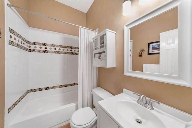 11505 Canoe Rd, Frisco, TX 75035 - full bath with shower / tub combo with curtain, toilet, and vanity