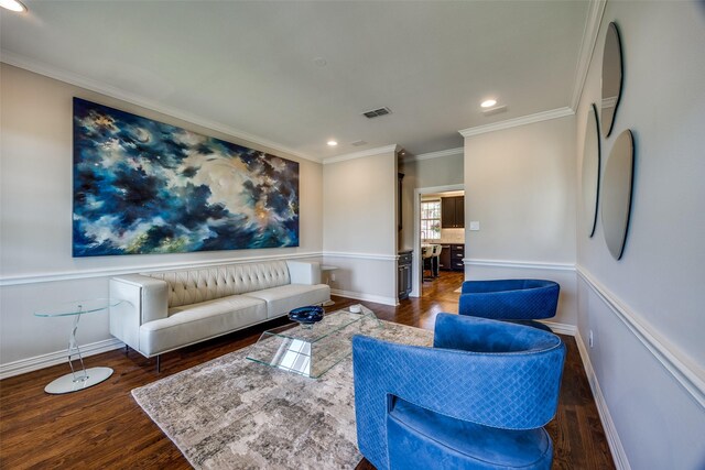 6801 Fm 2709, Athens, TX 75752 - living area with wood finished floors, recessed lighting, ornamental molding, and baseboards