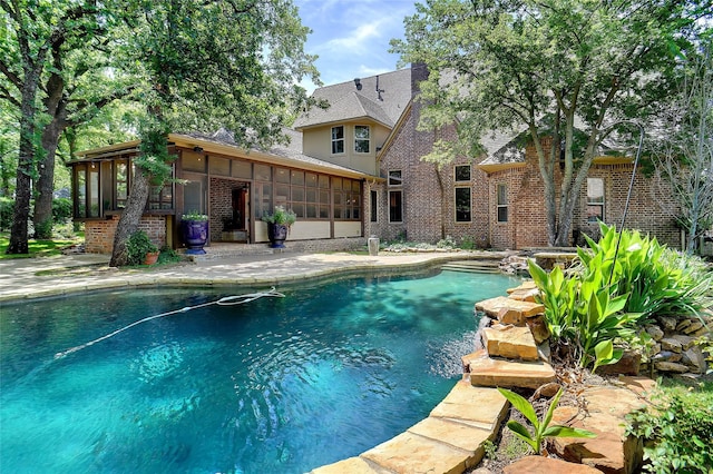 304 Van Oaks Dr, Colleyville, TX 76034 - swimming pool featuring a sunroom