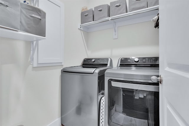 3736 Queen Rd, Sherman, TX 75090 - washroom featuring washer and clothes dryer