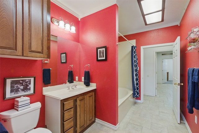 421 Olive Branch Rd, Brock, TX 76087 - full bathroom featuring vanity, toilet, crown molding, shower / bath combo with shower curtain, and baseboards
