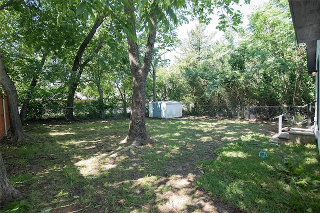 916 Wilde St, Denison, TX 75020 - view of yard