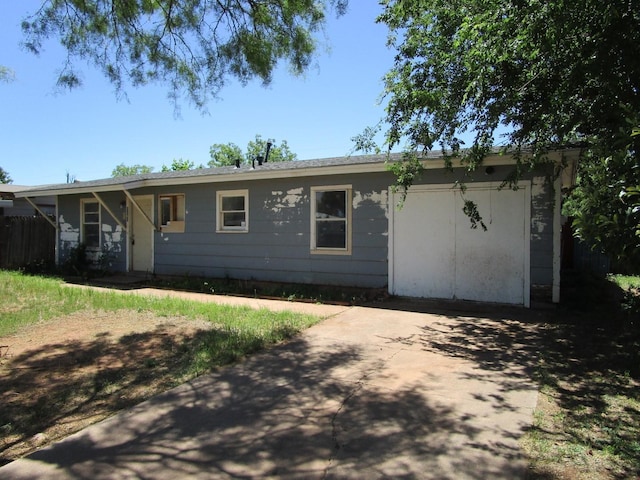 5265 S 7th St, Abilene, TX 79605 - ranch-style home featuring a patio