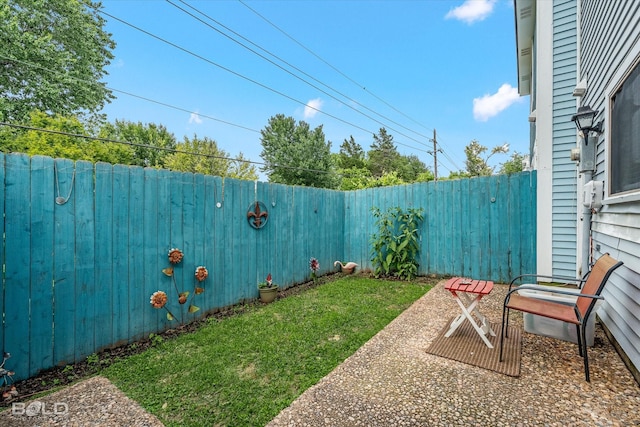216 Settlers Park Dr, Shreveport, LA 71115 - fenced backyard with a patio