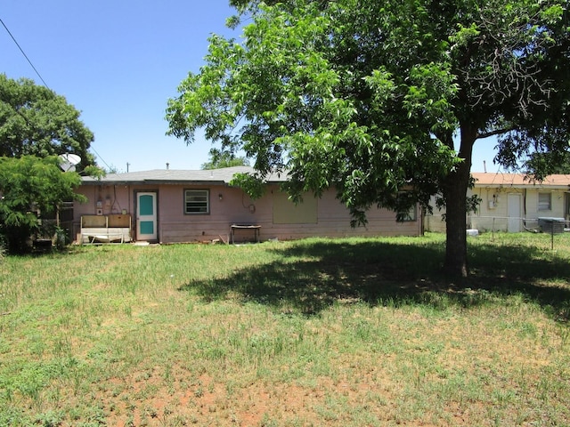 5349 Lamesa Ave, Abilene, TX 79605 - view of yard