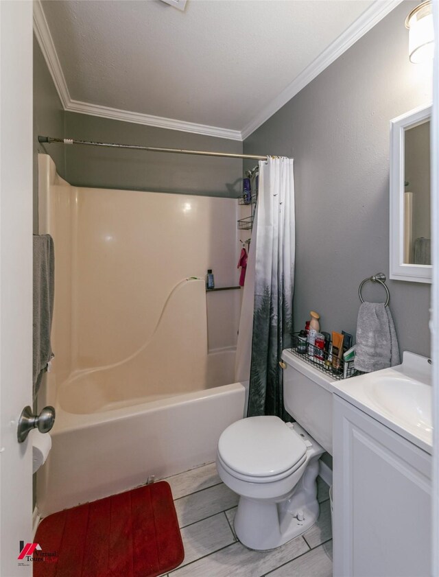 198 Seven Pines Rd, Benton, LA 71006 - bathroom featuring crown molding, shower / tub combo with curtain, vanity, and toilet