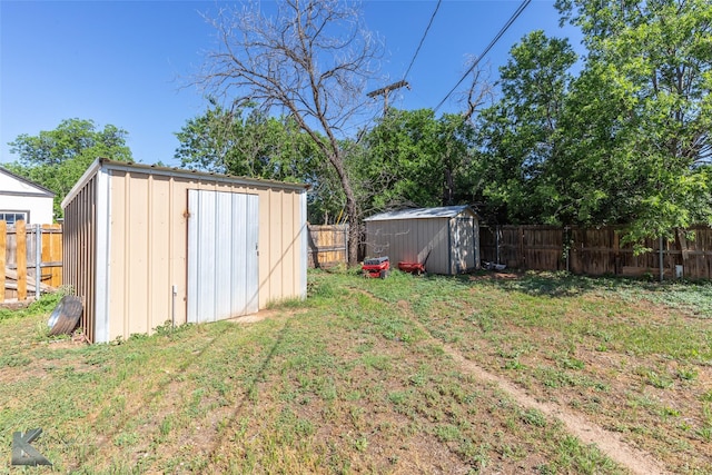 890 Vine St, Abilene, TX 79602 - view of yard