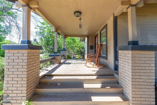 890 Vine St, Abilene, TX 79602 - view of wooden porch