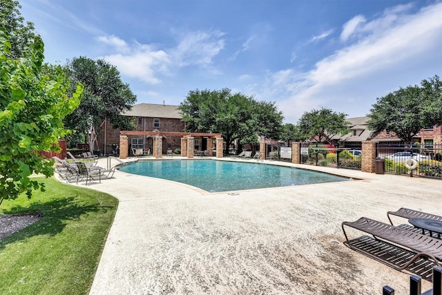 4721 Bayview Dr, Plano, TX 75093 - community pool with a patio area