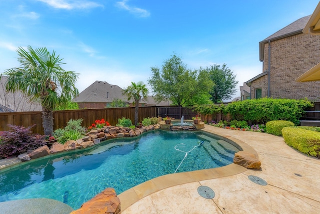 7340 San Felipe Dr, Irving, TX 75039 - view of pool featuring a fenced backyard and a pool with connected hot tub