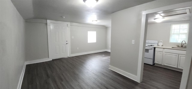 1806 Maryland Ave, Dallas, TX 75216 - entryway with dark wood finished floors and baseboards