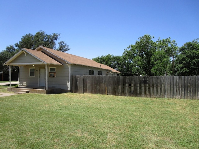 841 S 5th Ave, Munday, TX 76371 - view of property exterior