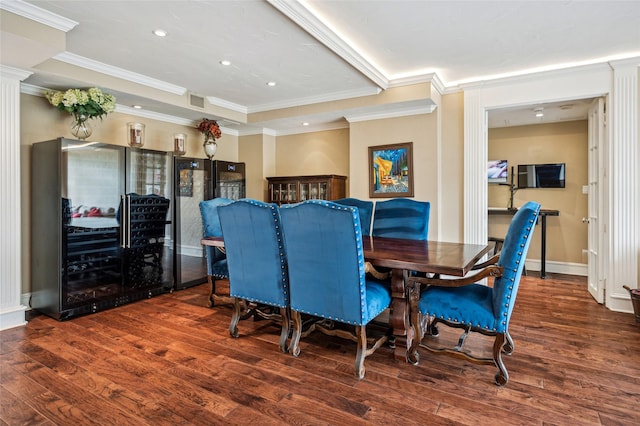 5200 Keller Springs Rd Unit 330, Dallas, TX 75248 - dining area with wood finished floors, ornamental molding, recessed lighting, and baseboards