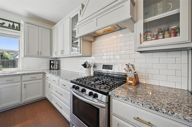 5224 Sonata Trl, Fort Worth, TX 76126 - kitchen featuring gas stove, custom exhaust hood, light stone counters, and tasteful backsplash