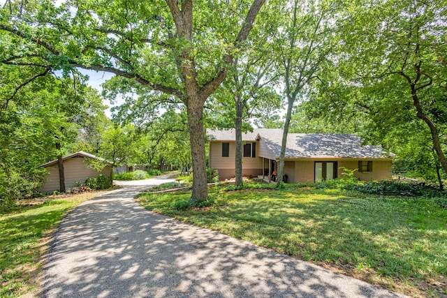 1467 Limerick Ct, Keller, TX 76262 - single story home with a front yard and asphalt driveway
