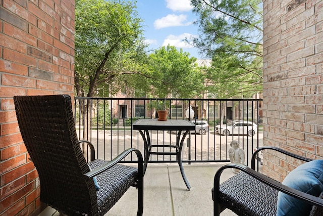 706 E 1st St, Fort Worth, TX 76102 - view of balcony