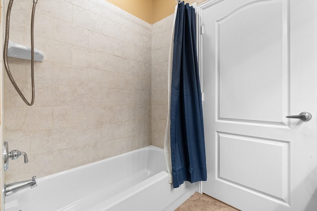 706 E 1st St, Fort Worth, TX 76102 - bathroom with shower / bath combo