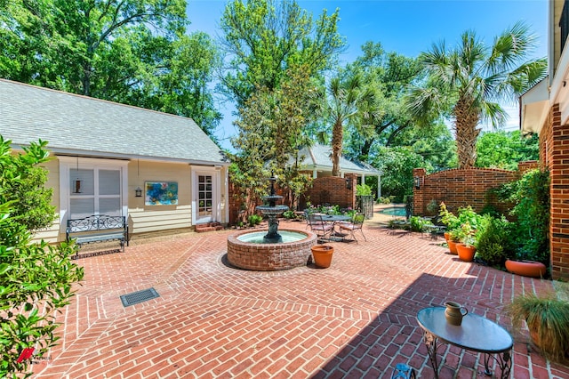 3909 Creswell Ave, Shreveport, LA 71106 - view of patio