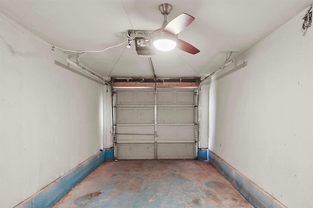 11022 Desdemona Dr, Dallas, TX 75228 - garage featuring a garage door opener
