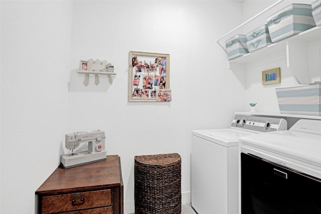 3514 Charleston Dr, Melissa, TX 75454 - laundry area featuring washing machine and dryer