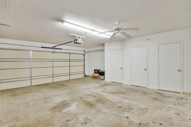 4009 Scenic Way, Granbury, TX 76049 - garage featuring a garage door opener